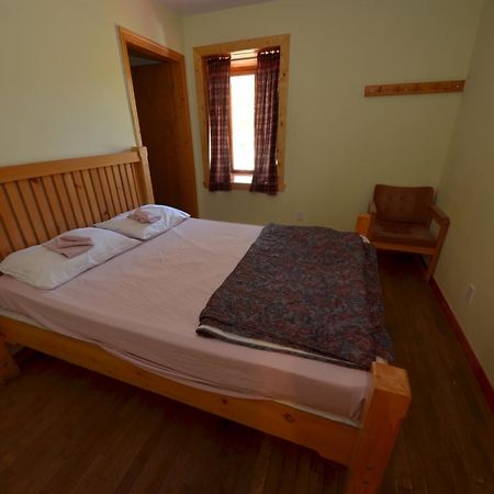 Auberge Jeunesse De Тадуссак Экстерьер фото